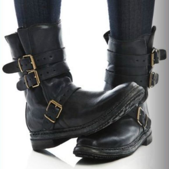 Burberry black leather Clarendon Explorer moto boots with gold tone buckles - Picture 13 of 13